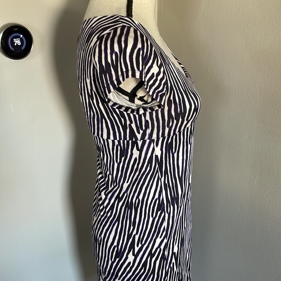 DIANE von Furstenberg 100% silk dress like new - Picture 7 of 11